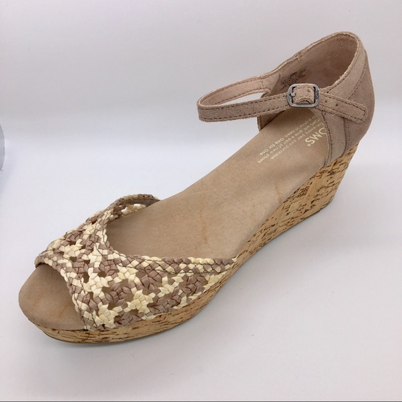 TOMS crochet neutral platform sandals - Picture 4 of 7